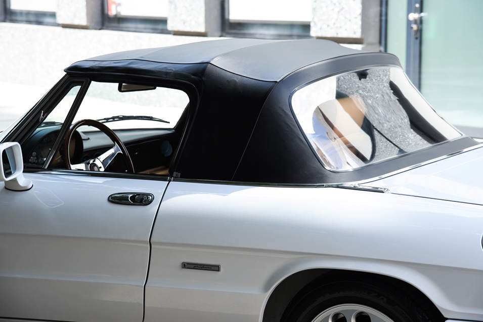 Alfa Romeo Spider 2.0