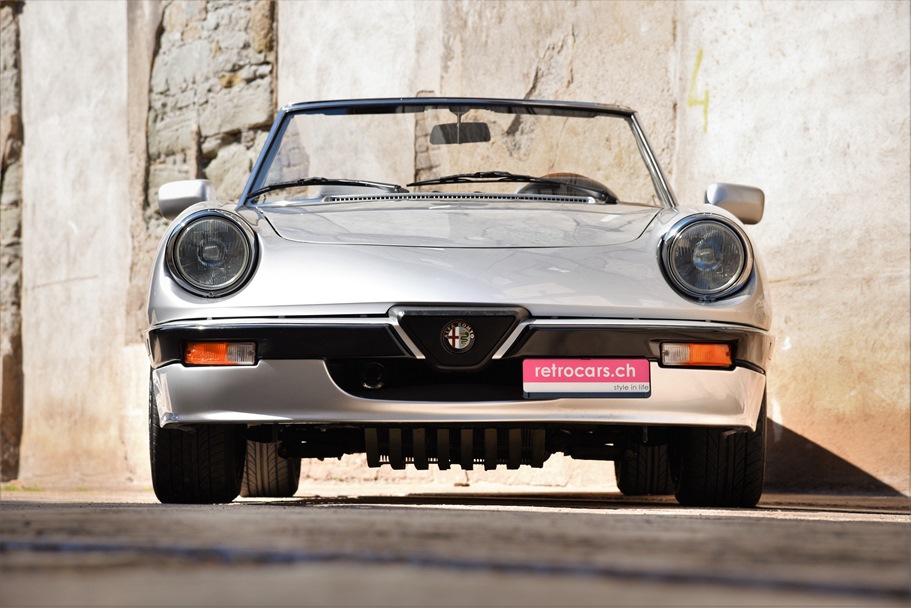 Alfa Spider QV Zender