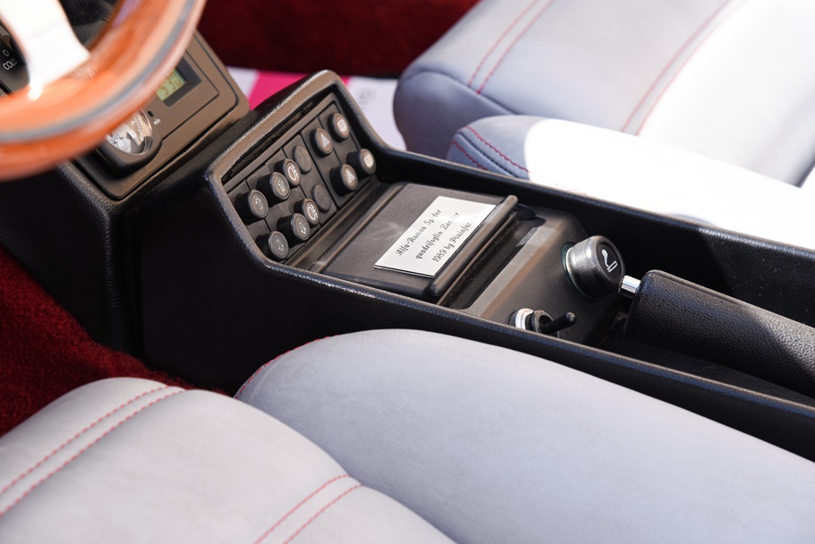 Alfa Spider QV Zender
