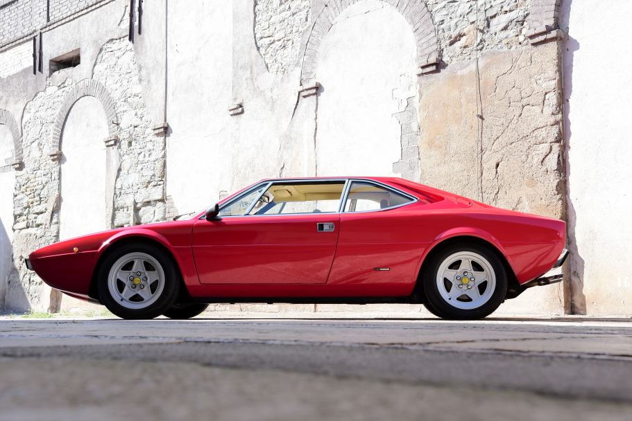 Ferrari Dino 308 GT4