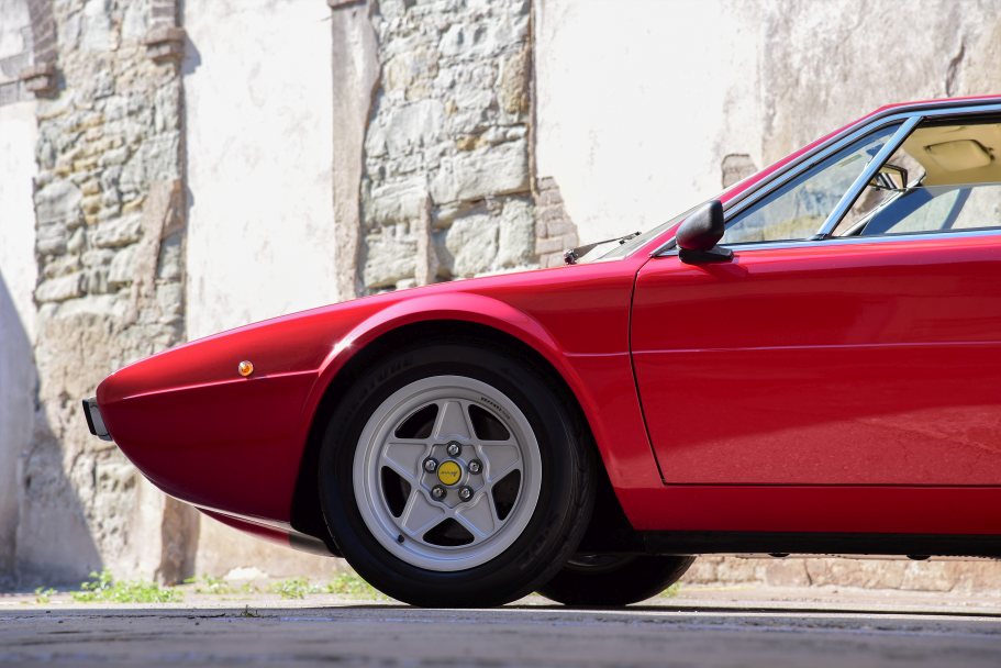 Ferrari Dino 308 GT4