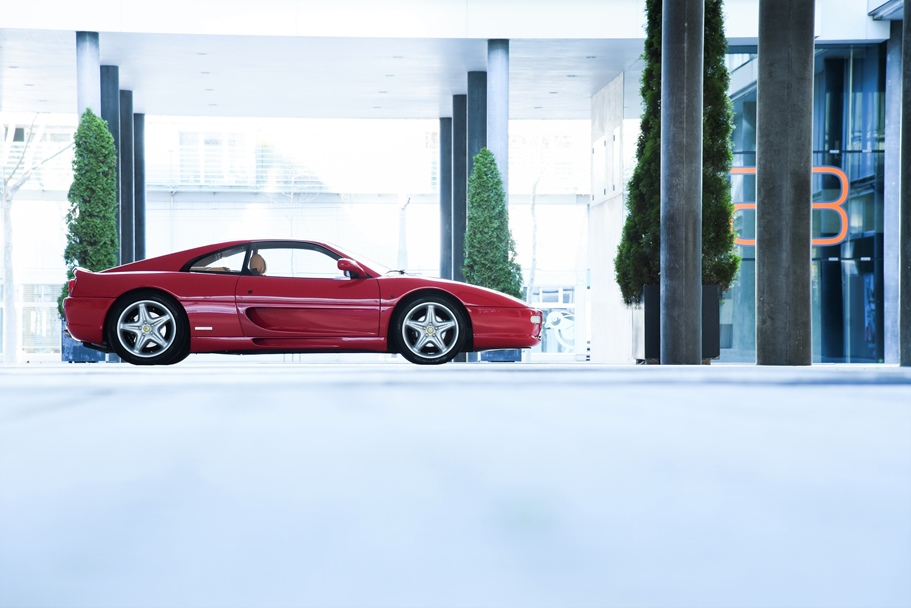 Ferrari F355