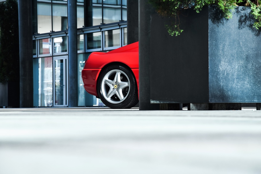 Ferrari F355