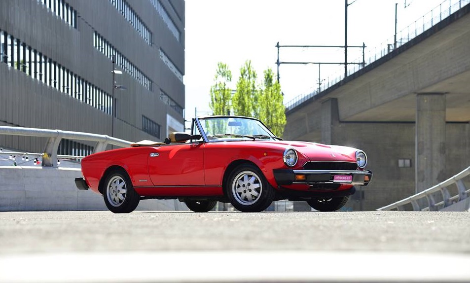 Fiat 124 DS Pininfarina Spider Europa Oldtimer - 1985