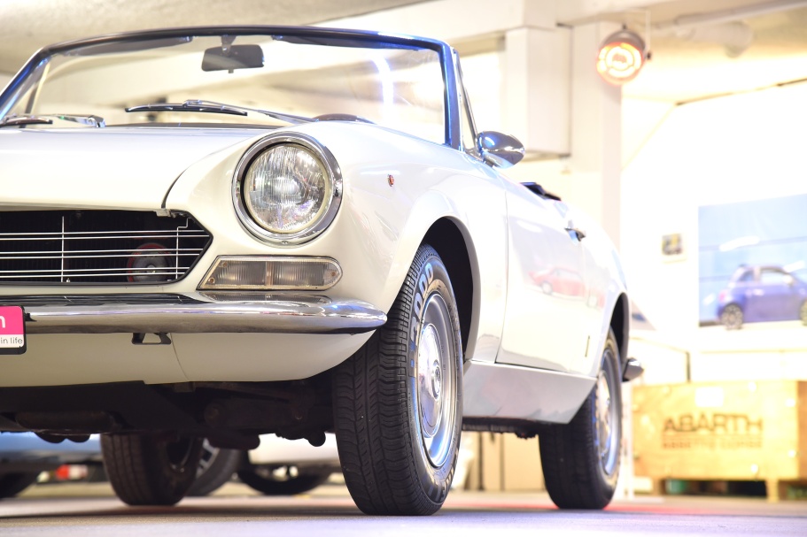 Fiat AS 124 Spider