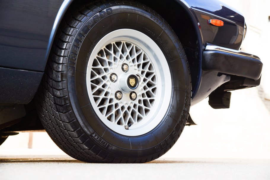 Jaguar XJS V12