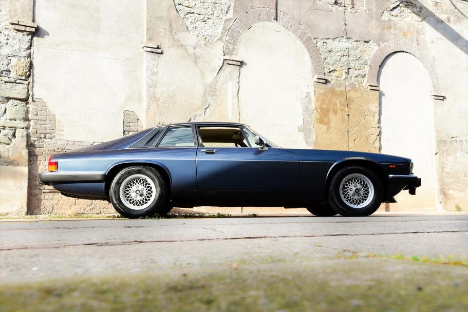 Jaguar XJS V12
