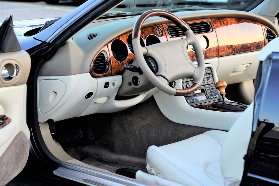 Jaguar XK8 Convertible