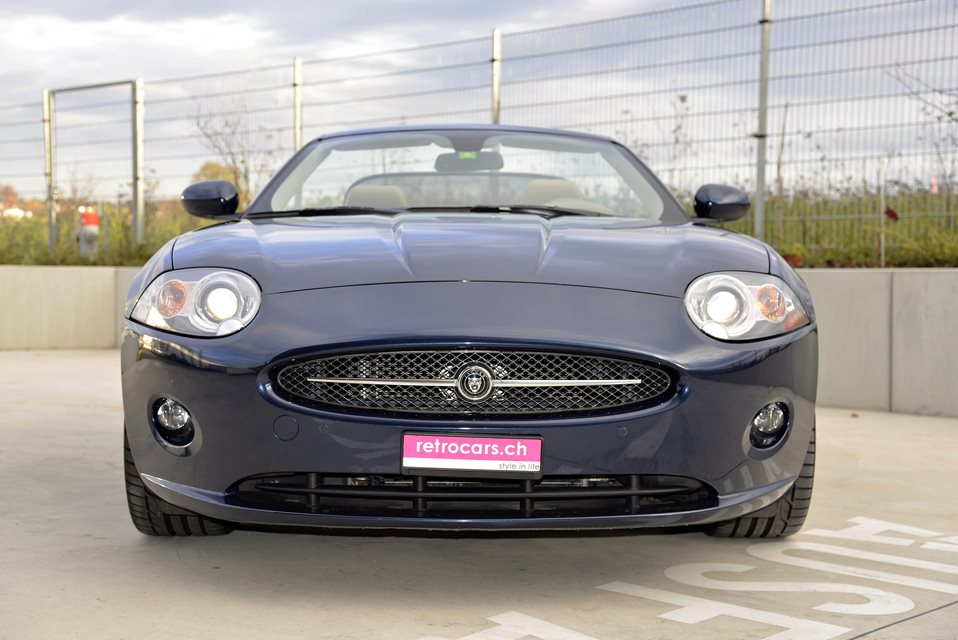 Jaguar XK 8