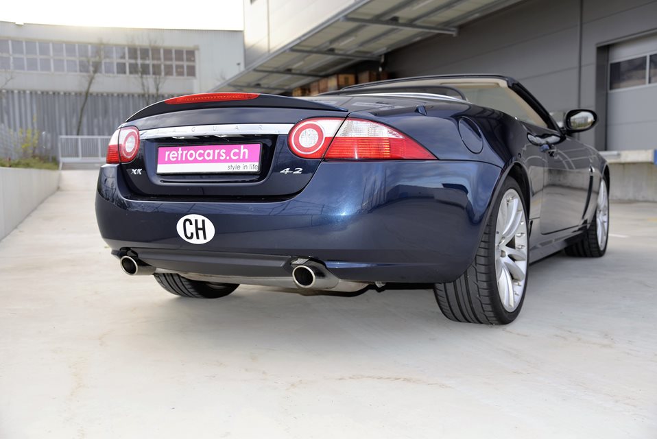 Jaguar XK 8