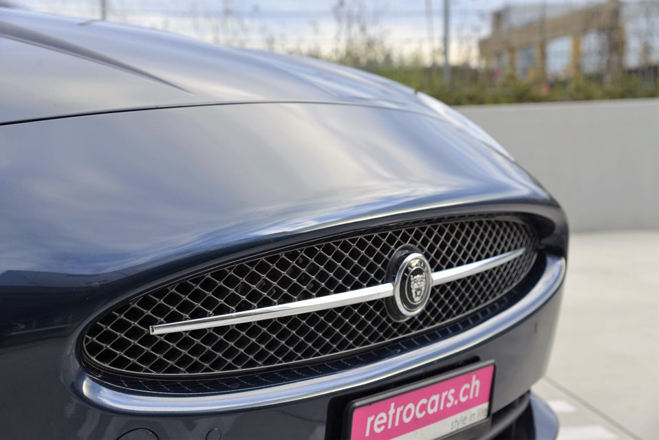 Jaguar XK 8