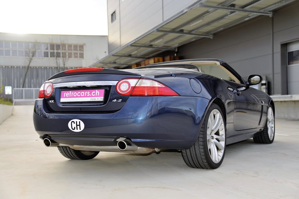 Jaguar XK 8