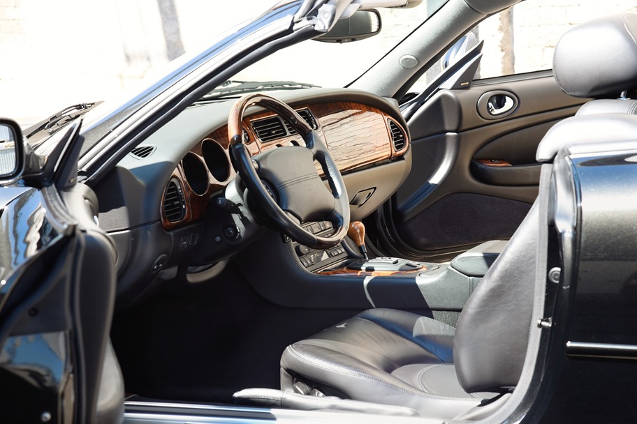 Jaguar XKR