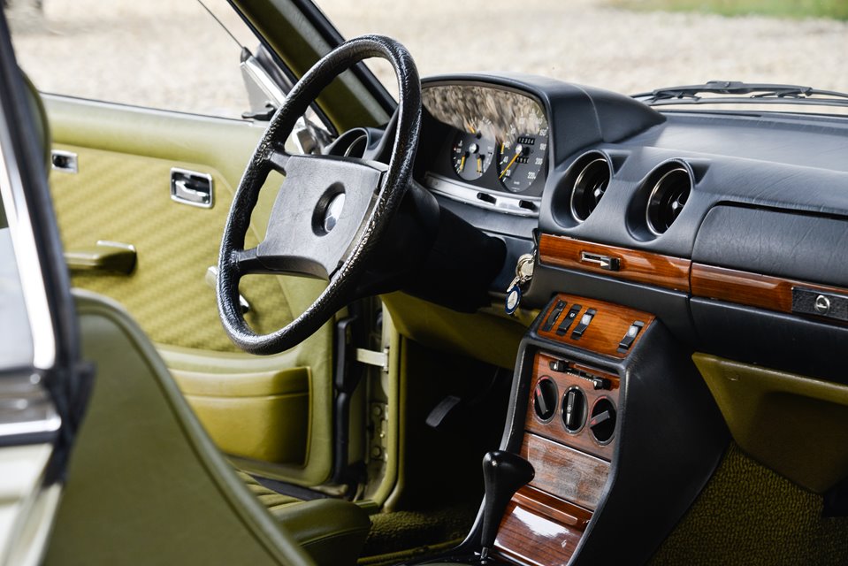 Mercedes Benz 280 CE