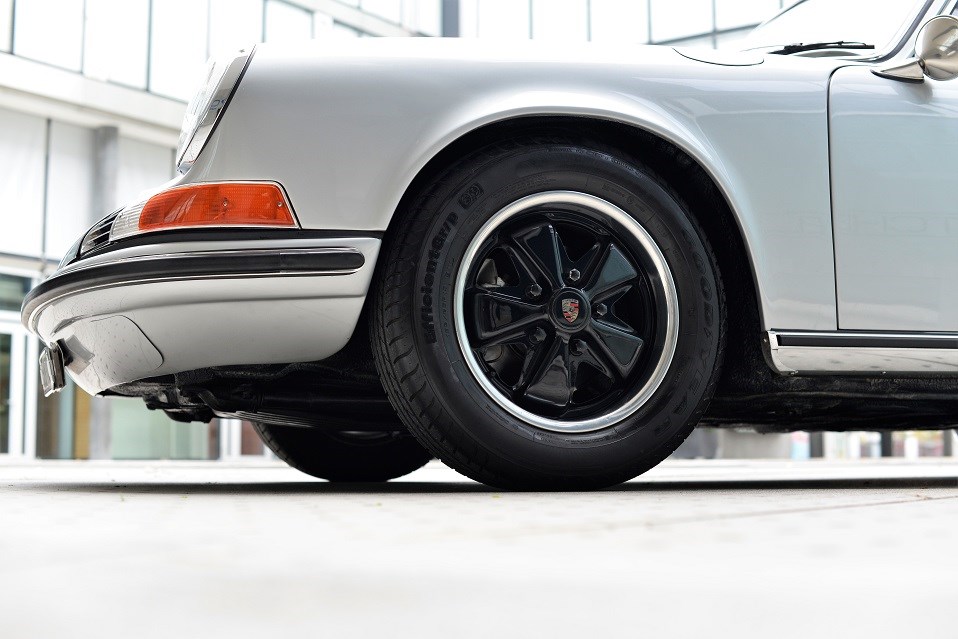 Porsche 911 2.2s