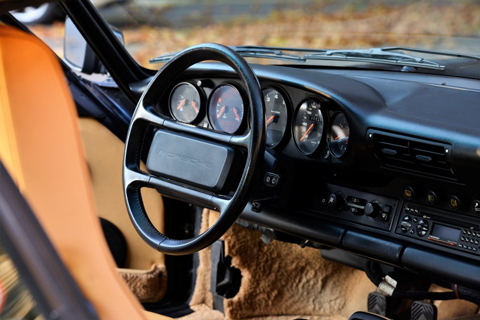 Porsche 911 Carrera 4