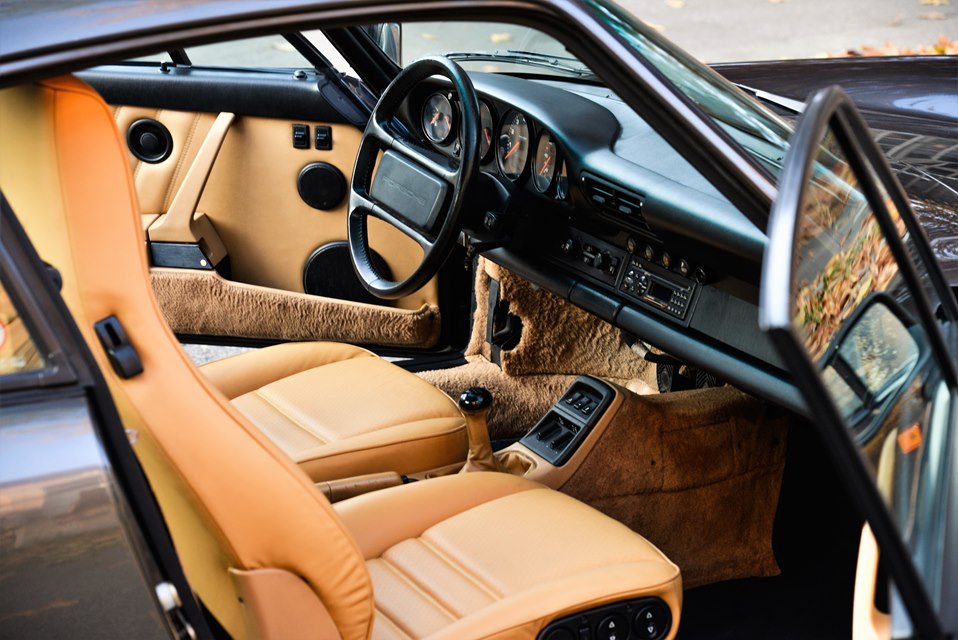Porsche 911 Carrera 4