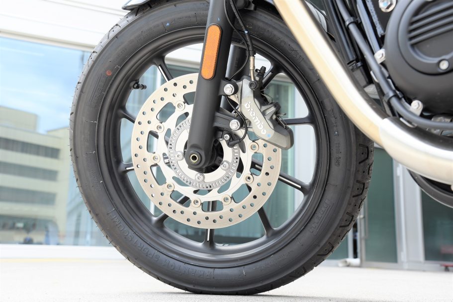 Triumph Steet Twin